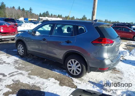 2017 Nissan Rogue S z USA, uszkodzony, nr VIN 5N1AT2MV8HC785306